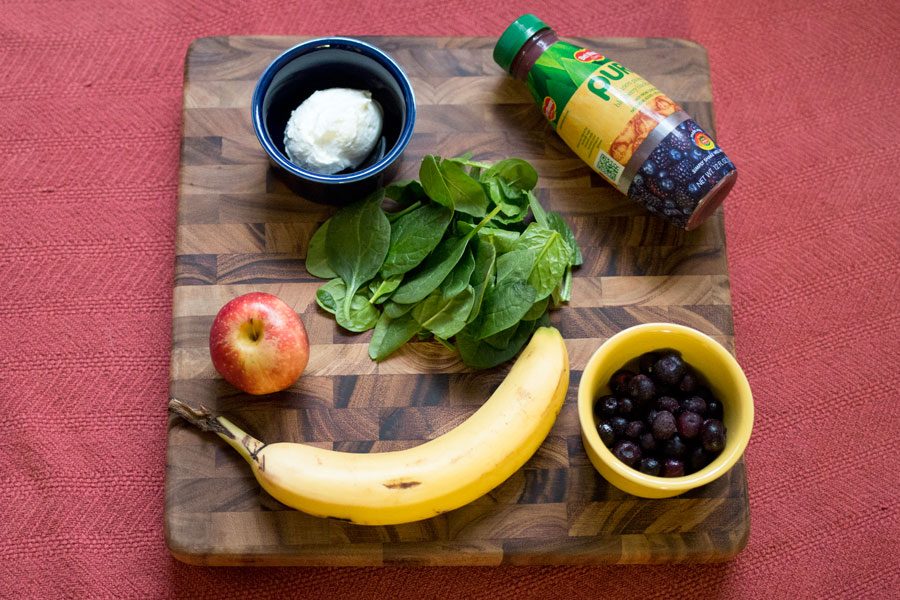 Blueberry Banana Spinach Smoothie with Del Monte Pure Earth Juice / hellorigby seattle fashion and lifestyle blog