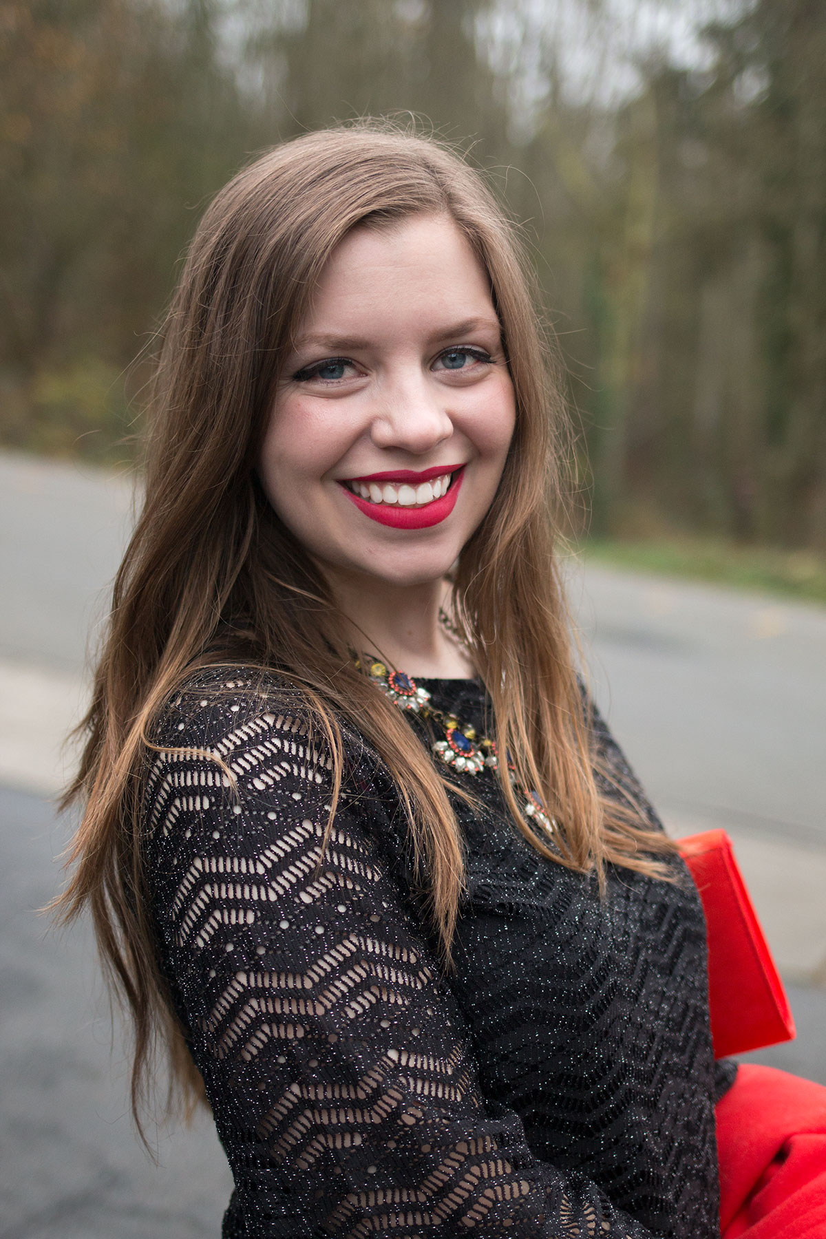 Holiday Party Looks: Fringe Shift Dress with Red Coat & Bag // hellorigby.com seattle fashion blog