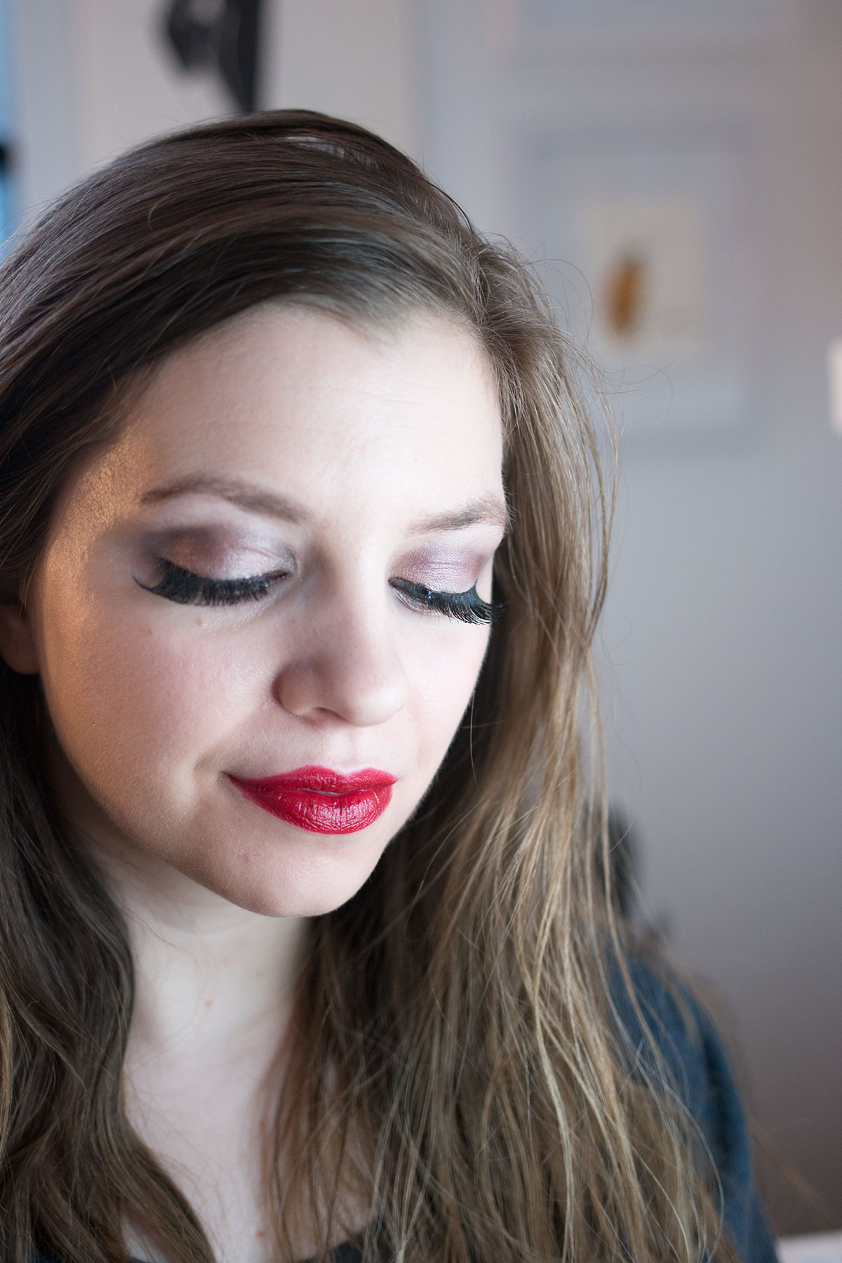 Holiday Party Makeup with Pink Smokey Eye, Dramatic Lashes, & a Red Lip // hellorigby.com seattle beauty blog
