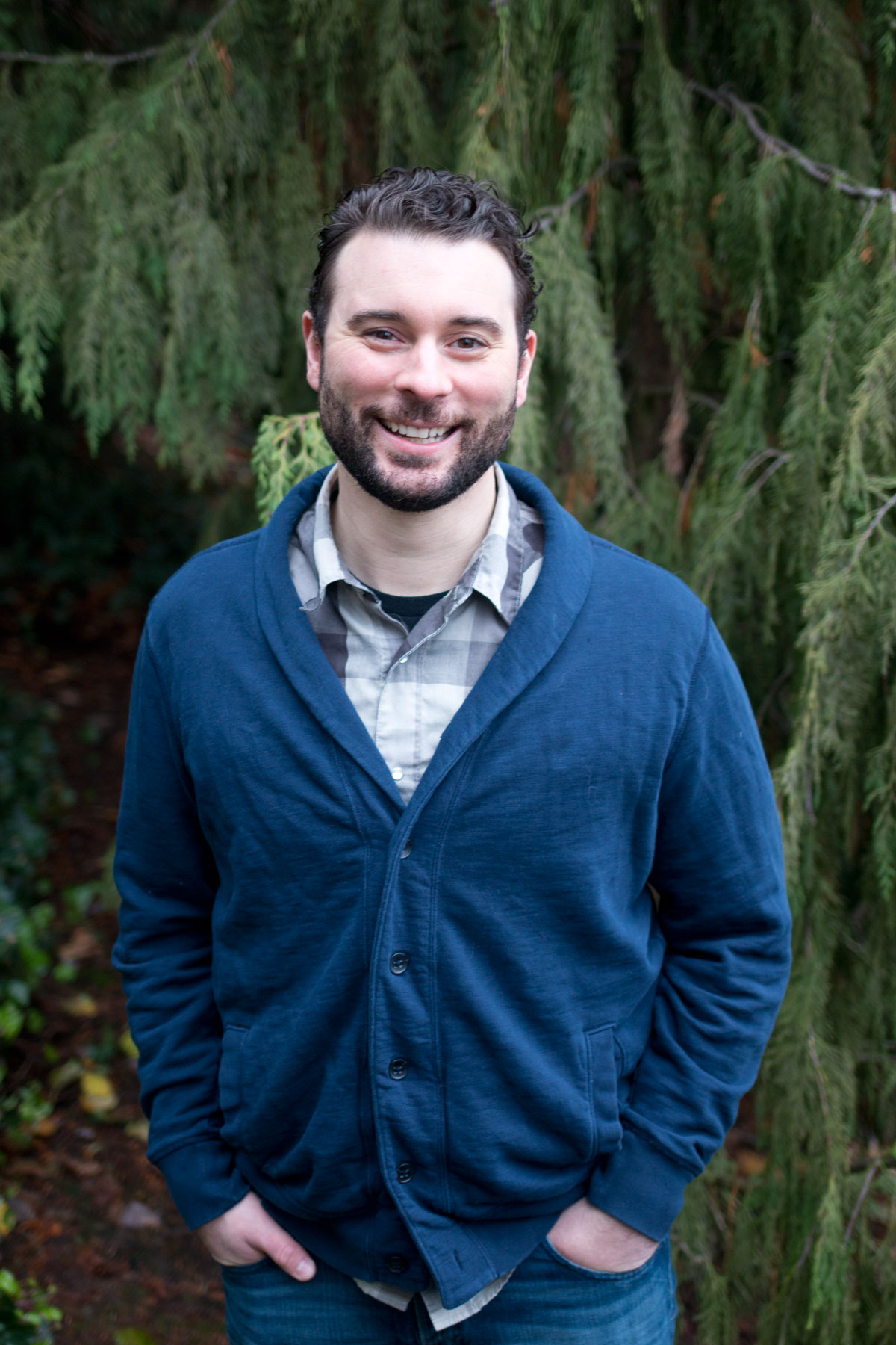 Holiday Photo Posing Tips: Have Your Subject Laugh // hellorigby.com seattle lifestyle blog