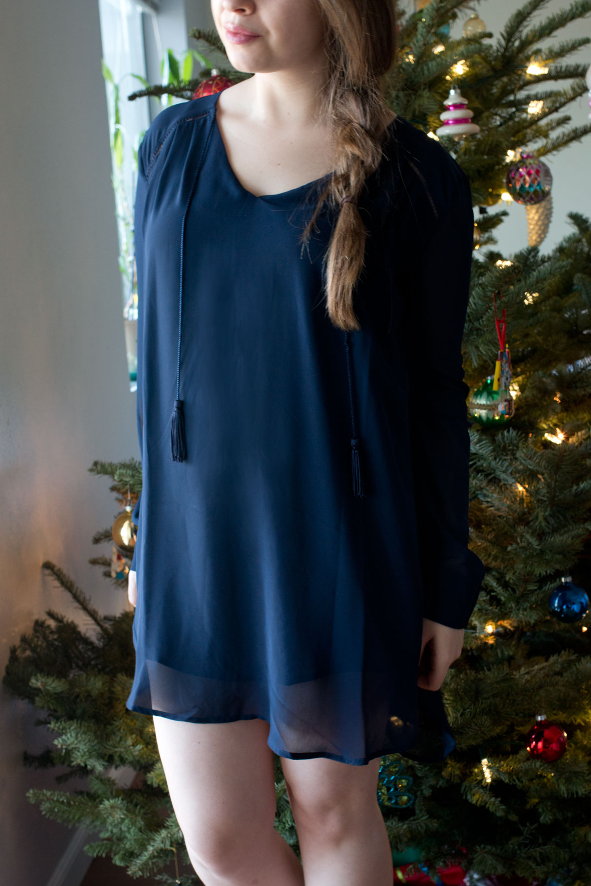 Nordstrom Half Yearly Sale 2015: ASTR Long Sleeved Tassel Dress in Navy // hellorigby seattle fashion & beauty blog