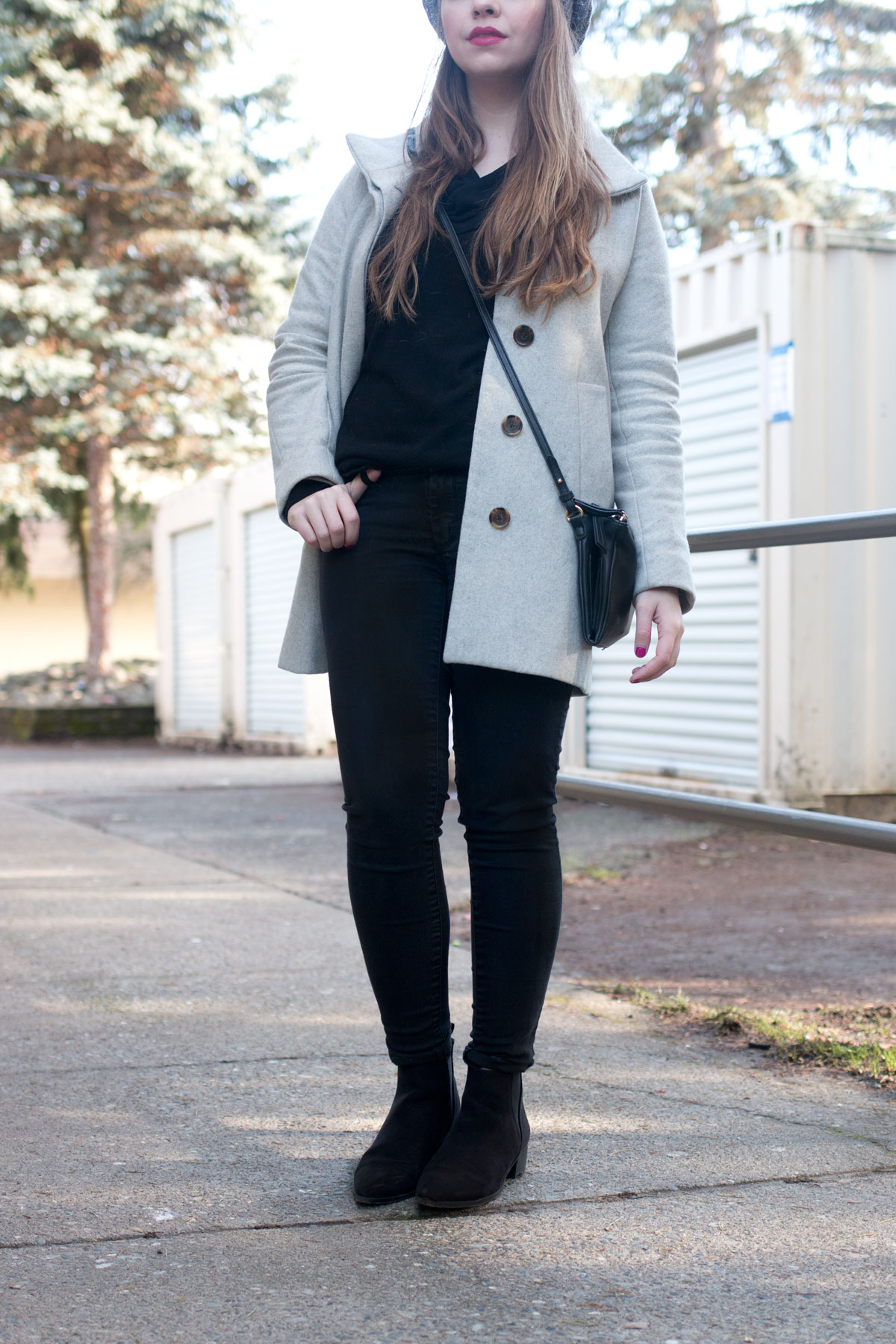 Wear Dark Colors to Appear Taller // Style Tips for Short Women // Hello Rigby Seattle Fashion & Style Blog