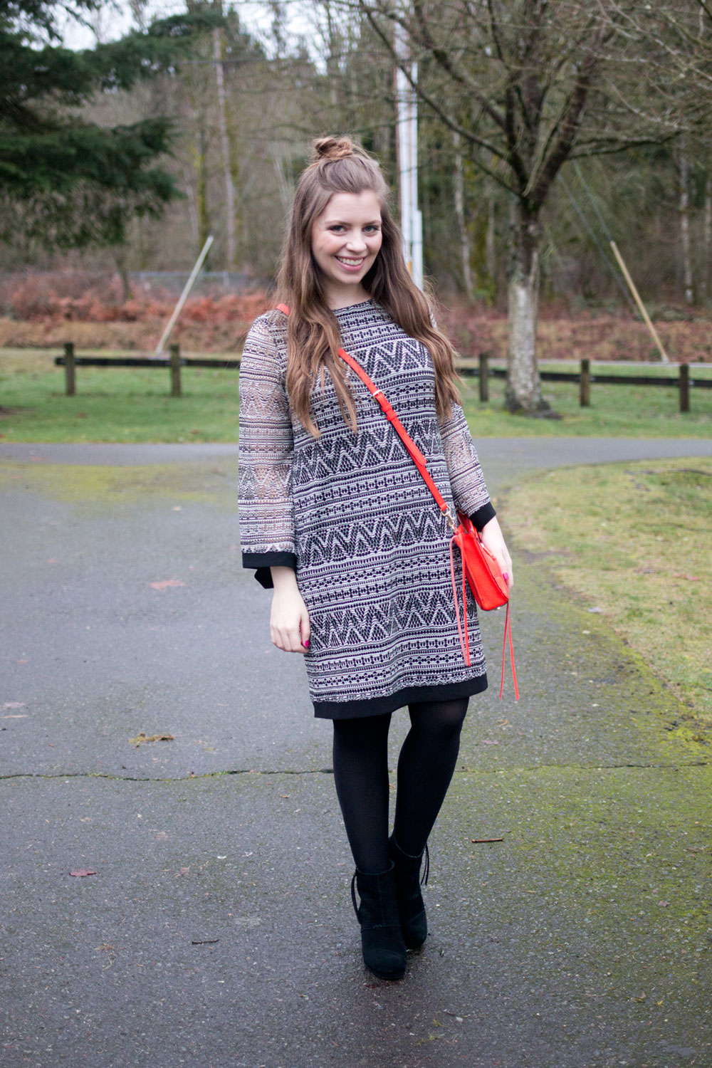 Black & White Bell Sleeved Dress with Rebecca Minkoff Regan Crossbody Bag in Poppy // Hello Rigby Seattle Fashion & Style Blog