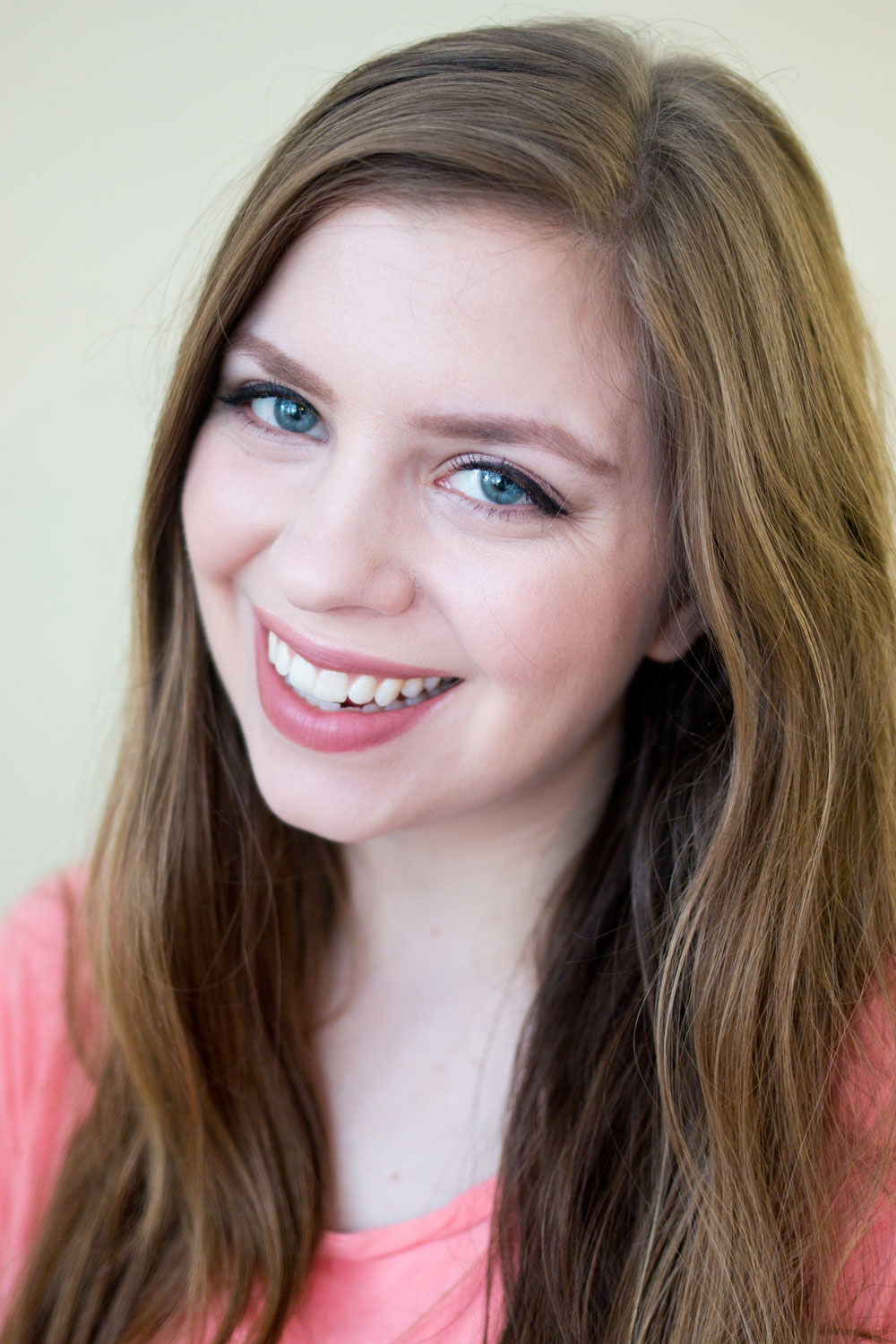 Neutral Eye Makeup For Glasses // Hello Rigby Beauty & Style Blog