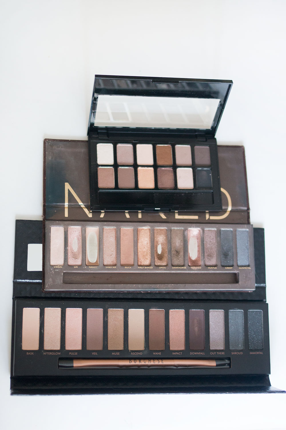 Urban Decay Naked Palette vs. Borghese Eclissare Collection vs. Maybelline The Nudes // Best & Worst of Beauty Dupes/Duds // Hello Rigby Seattle Beauty & Style Blog