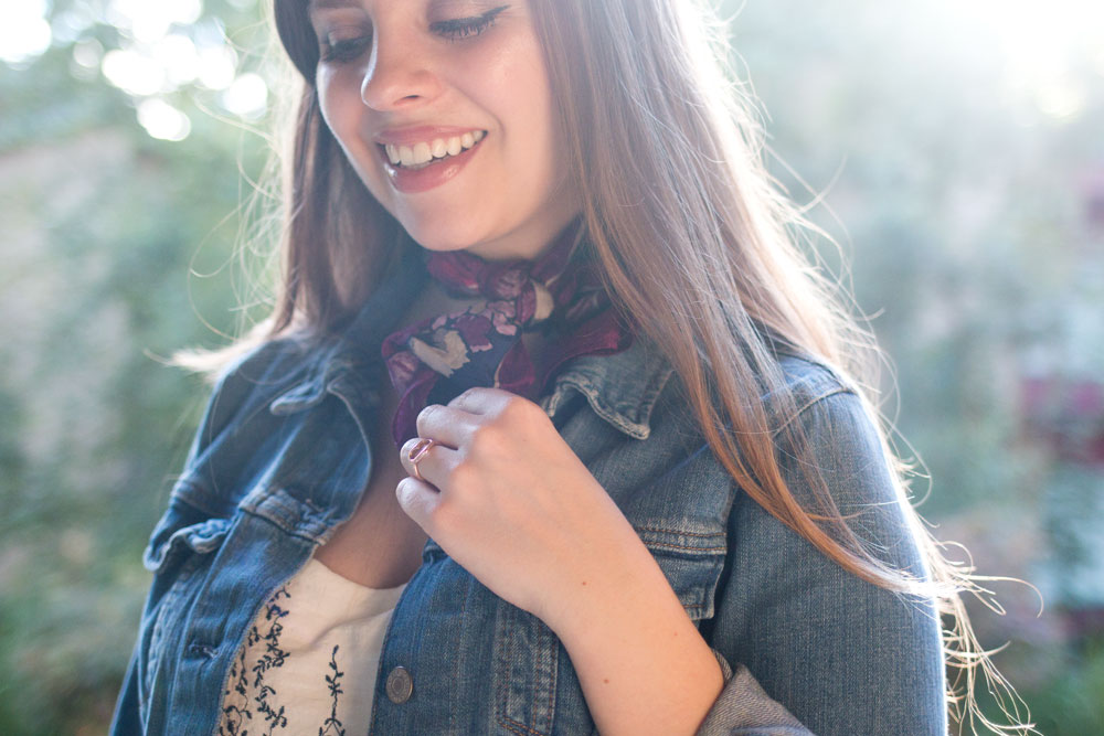 fall-fashion-trends-silk-neck-scarves