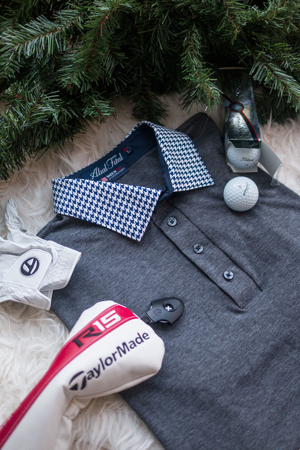 Gifts for Golfers // Alial Fital Crescent Knight Polo // Hello Rigby Seattle Fashion Blog