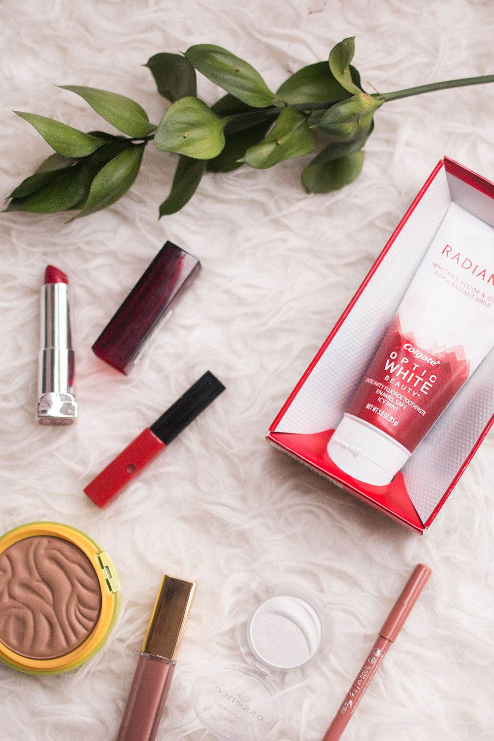 Baauty Hacks for Whiter Smile // Hello Rigby Seattle Beauty Blog