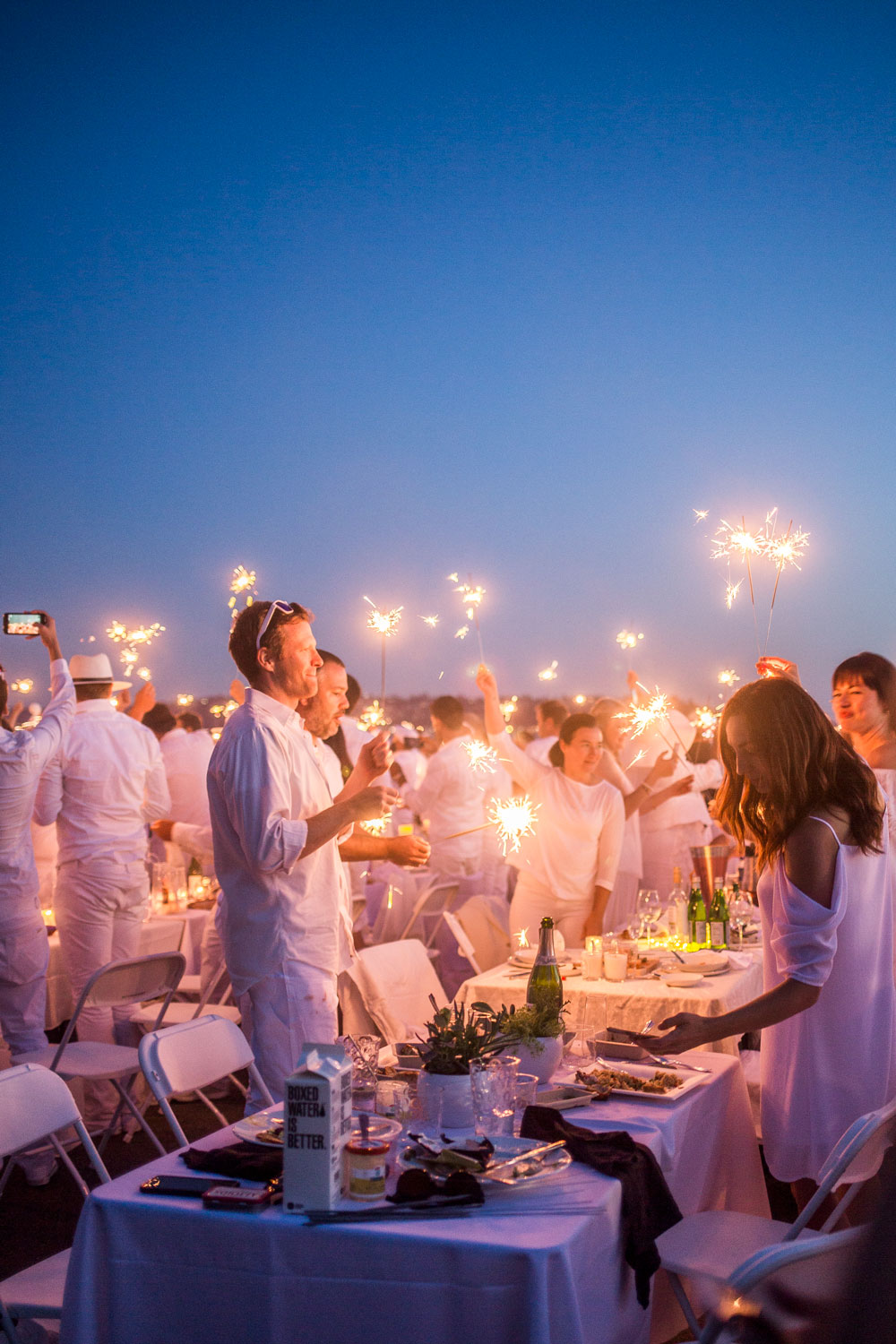 Le Diner en Blanc: Lighting Off Sparklers // Hello Rigby Seattle Lifestyle Blog