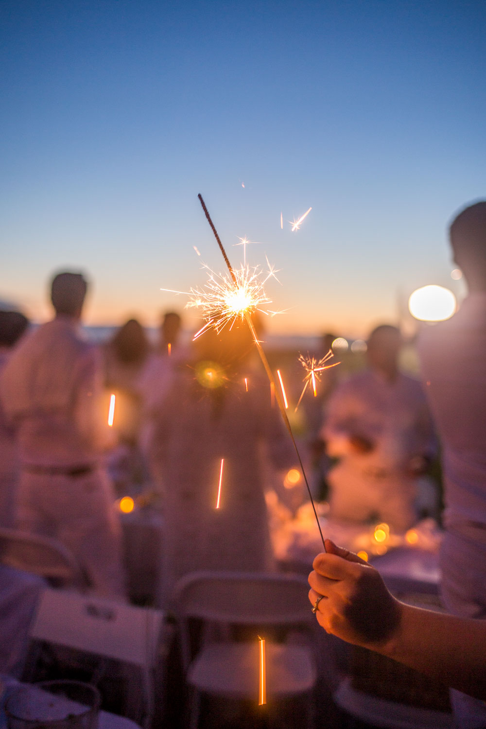 Le Diner en Blanc Sparklers // Hello Rigby Seattle Lifestyle Blog