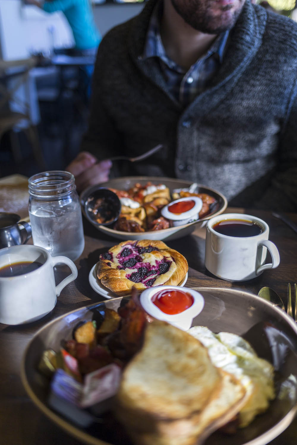 Things to Do in Olympia WA: Eat Breakfast at Hotel RL // Seattle Travel Blog