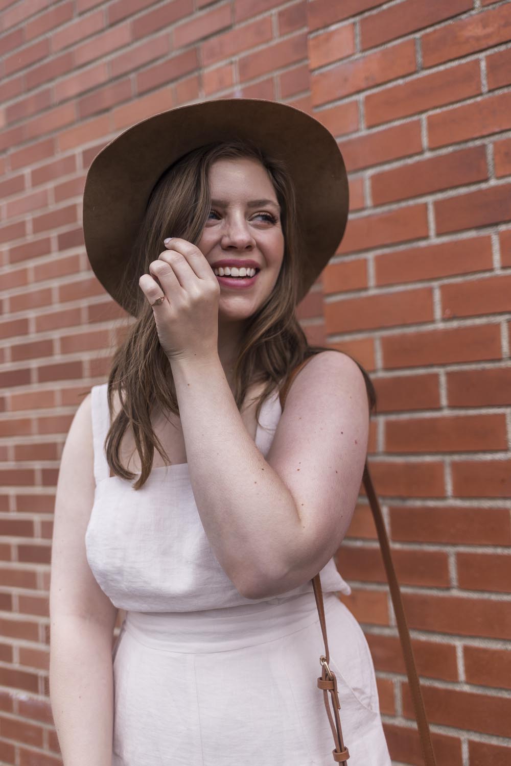 AUrate Signet Ring Review + Tips for those with itchy, bothersome metal allergies