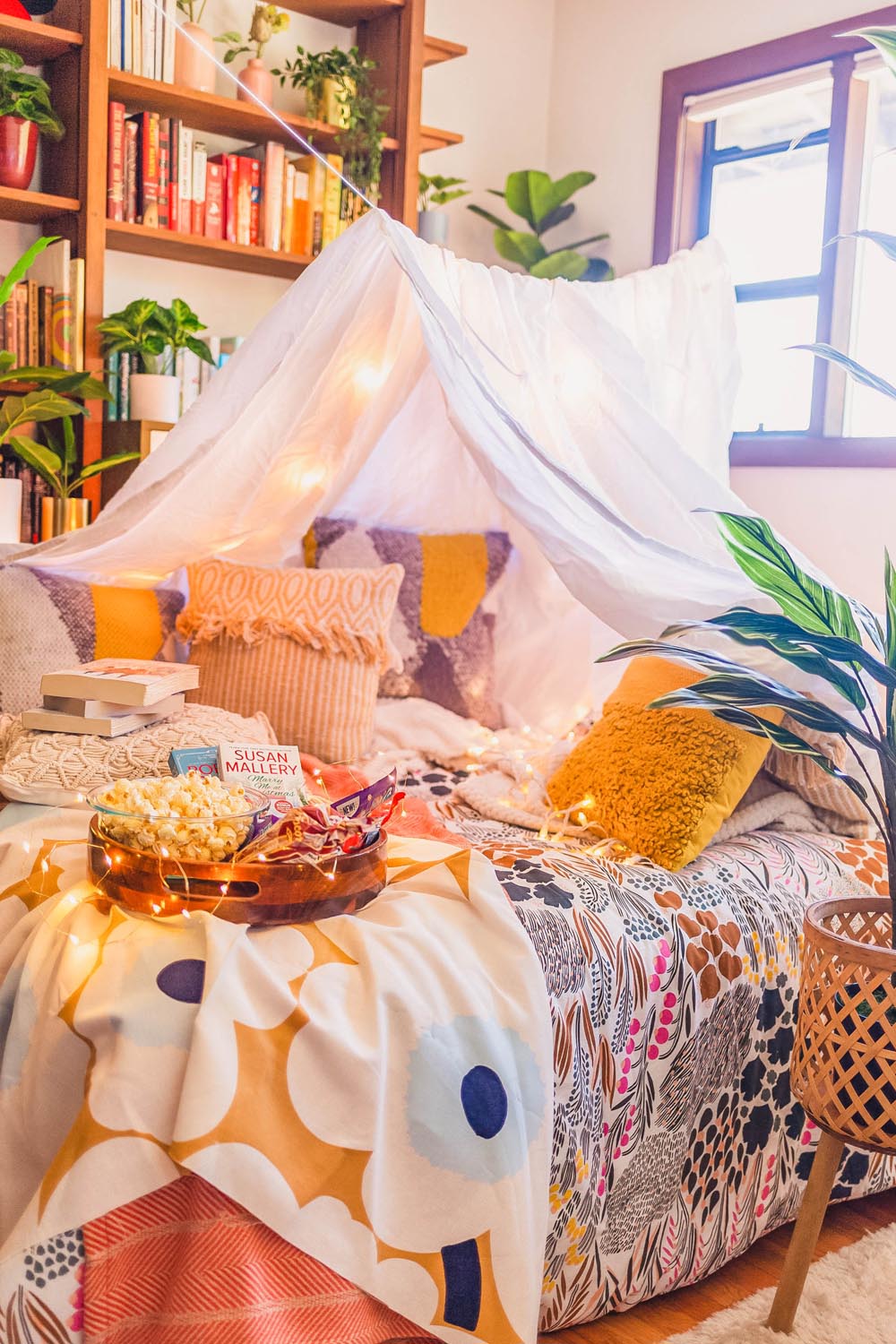 How to Make Pillow Fort for Adults | Pillow Fort Ideas